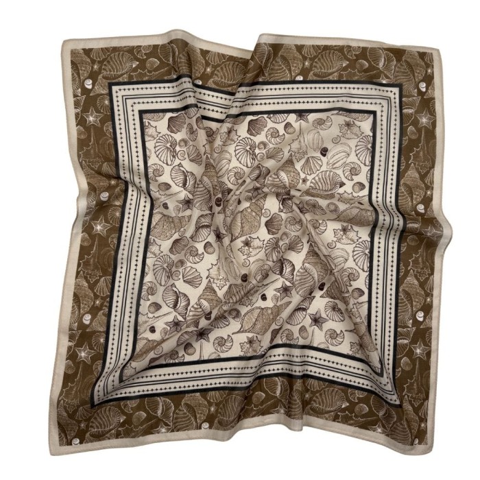 Apaszka Marine Shells Taupe 68x68 cm z bawełny i jedwabiu
