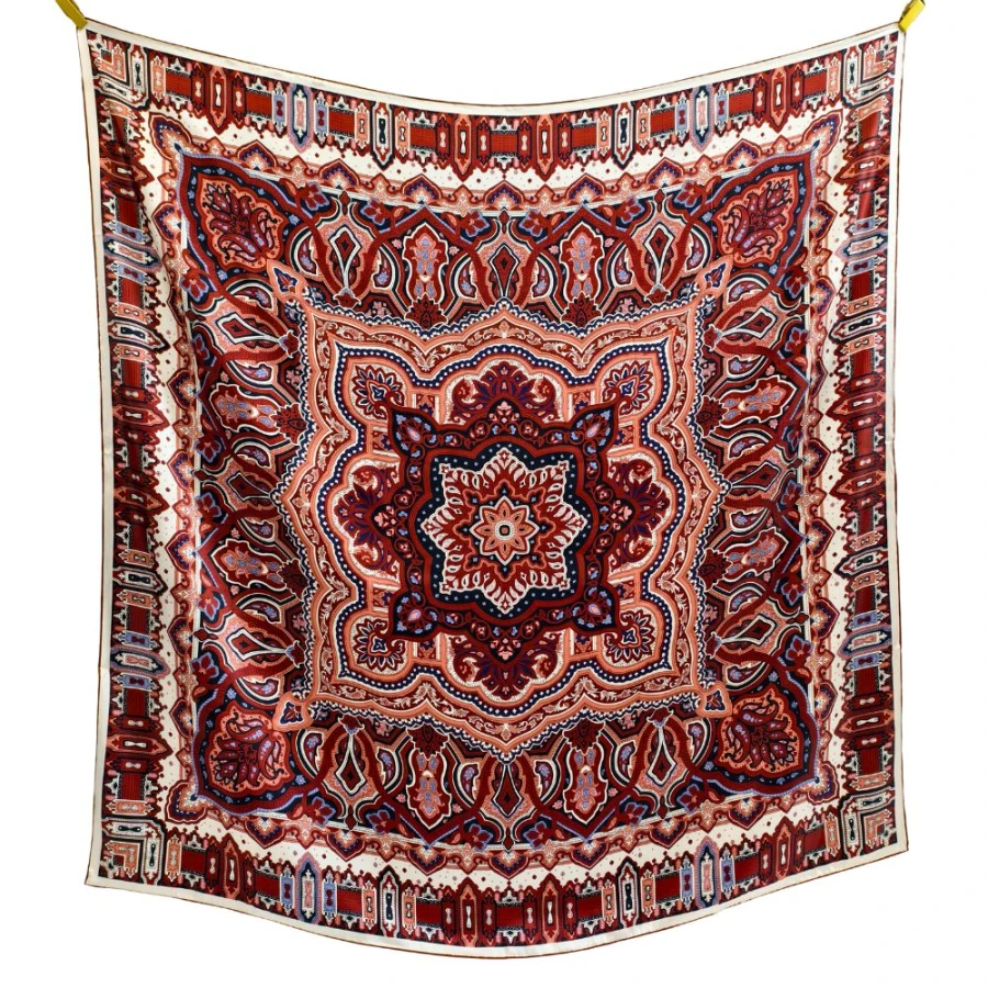 Duża jedwabna chusta Granada 135 × 135 cm w bordowo-granatowy ornament.