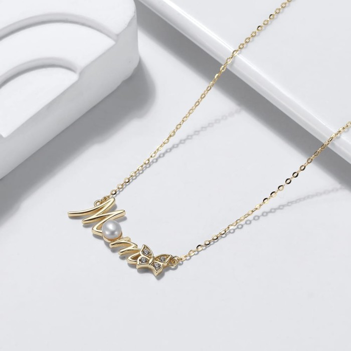 Naszyjnik dla mamy z perłą i motywem motyla – Silk Avenue