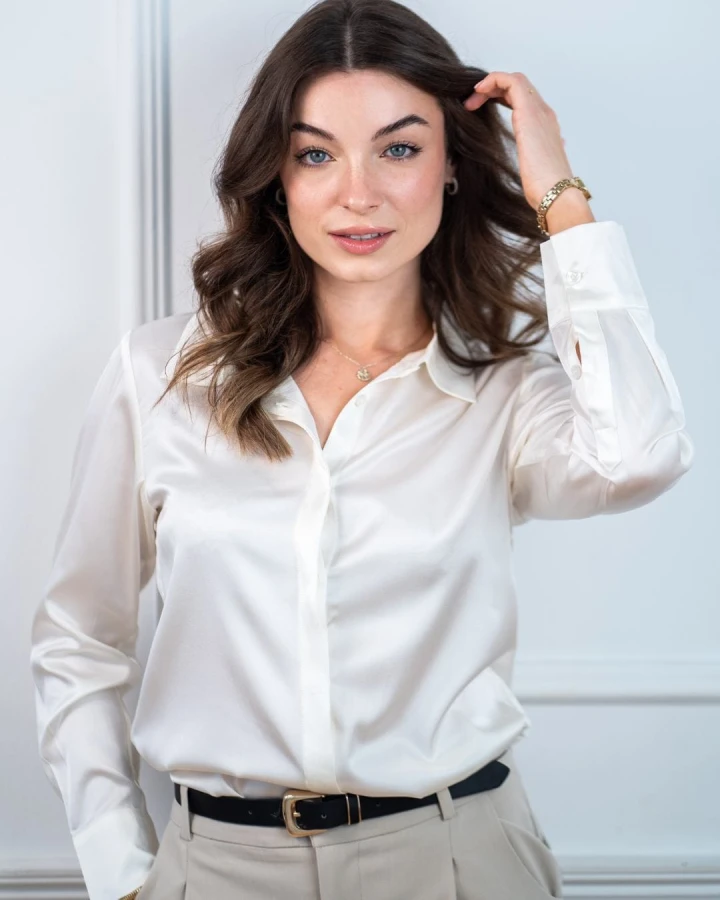 Elegancka koszula jedwabna Regular – stylizacja biznesowa