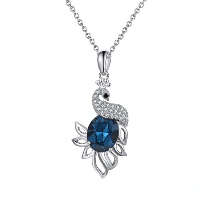 naszyjnik Midnight Peacock srebro 925 z granatowym kryształem