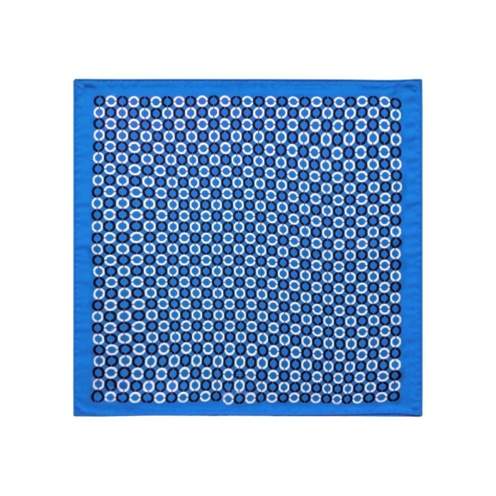 Jedwabna poszetka w niebieskie geometryczne okręgi