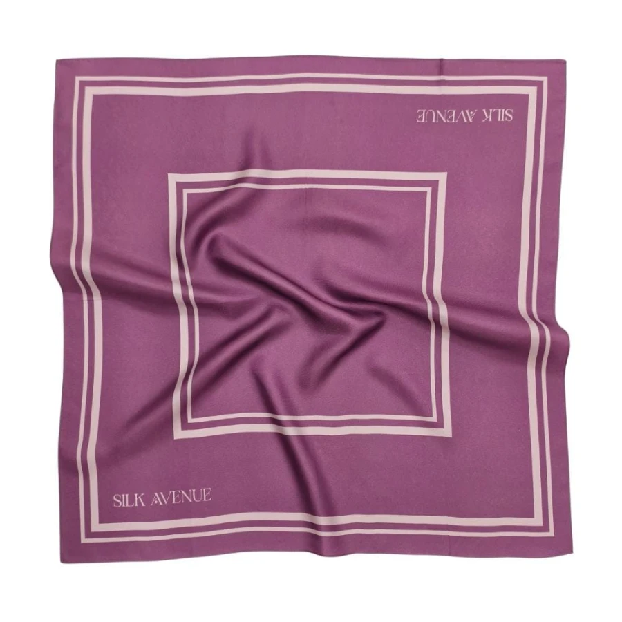 Jedwabna apaszka Violet Sable Silk Avenue – fioletowa z jasnymi liniami