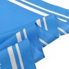 Detal jedwabnej apaszki Bleu Blanc – precyzyjne wykończenie i wzór Silk Avenue