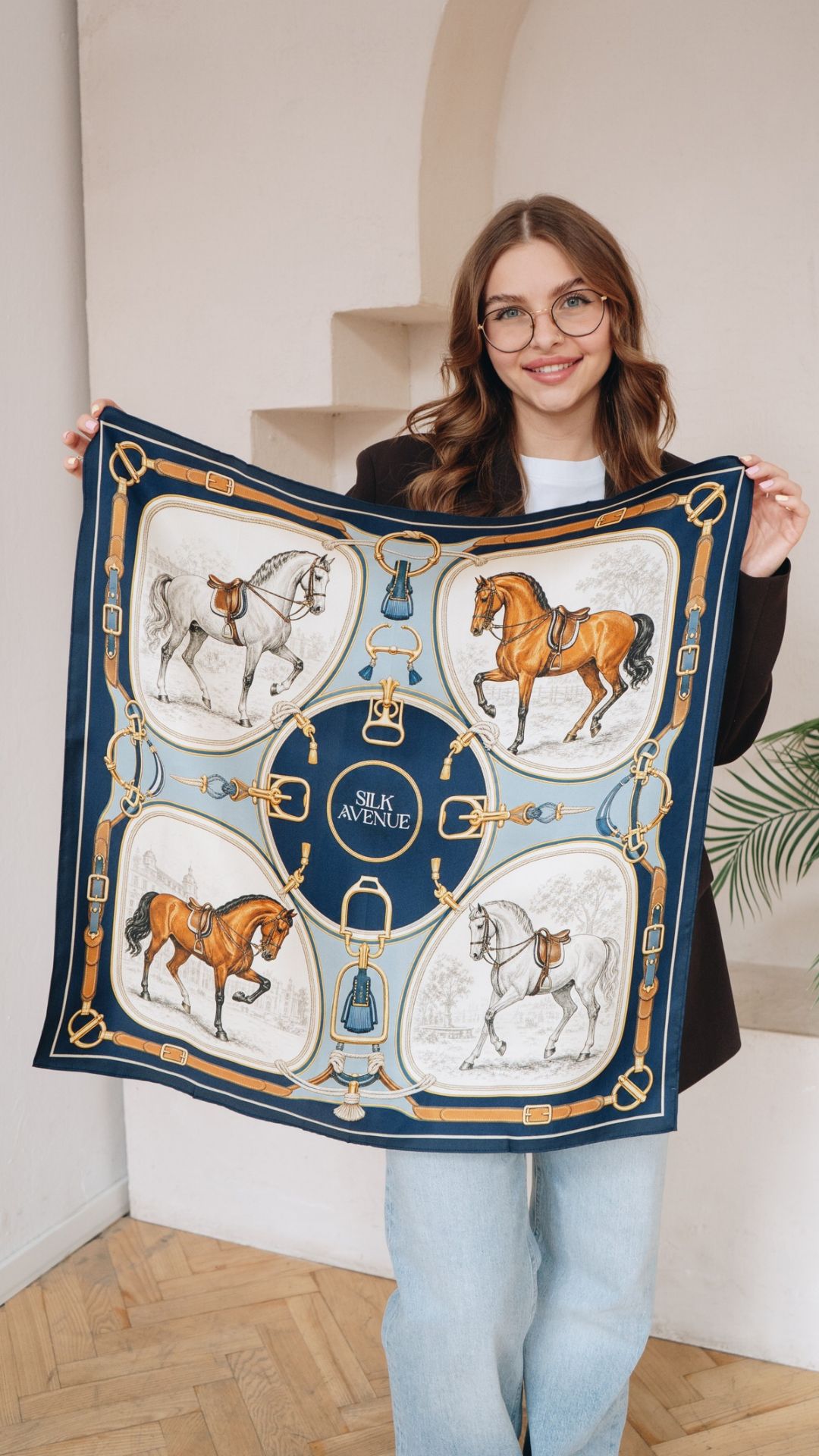 Apaszka jedwabna - 68 cm x 68 cm -  Noble Horses