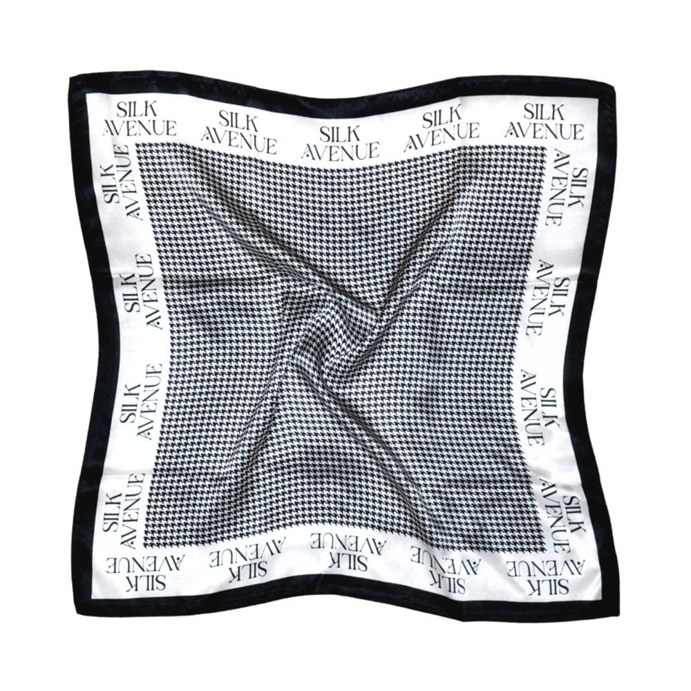 Gawroszka jedwabna - 53 cm x 53 cm - Silk Avenue