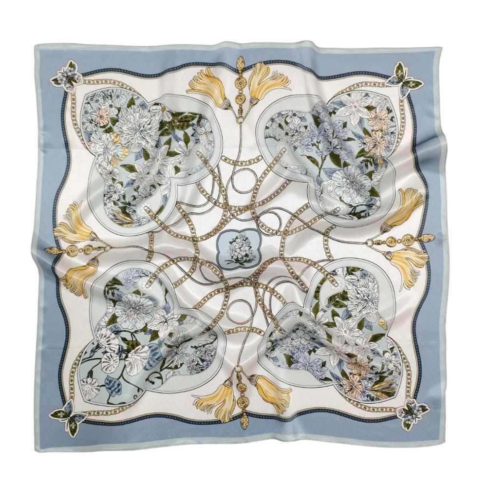 Jedwabna apaszka Azure Charm 88x88 cm w odcieniach błękitu i bieli – widok całości